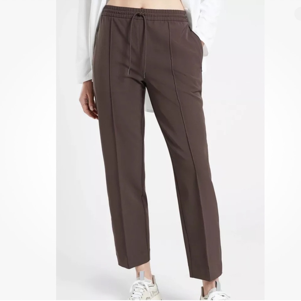 Athleta Endeavor Straight Leg Pants Walnut Brown Pull On Work Stretchy Size 4